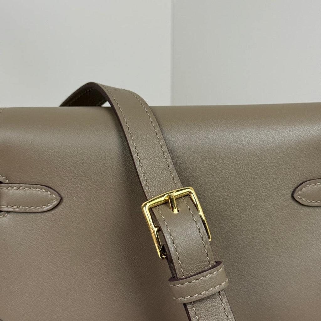 Hermès Dark Gray Swift Kelly Moove Bag Gold 825665