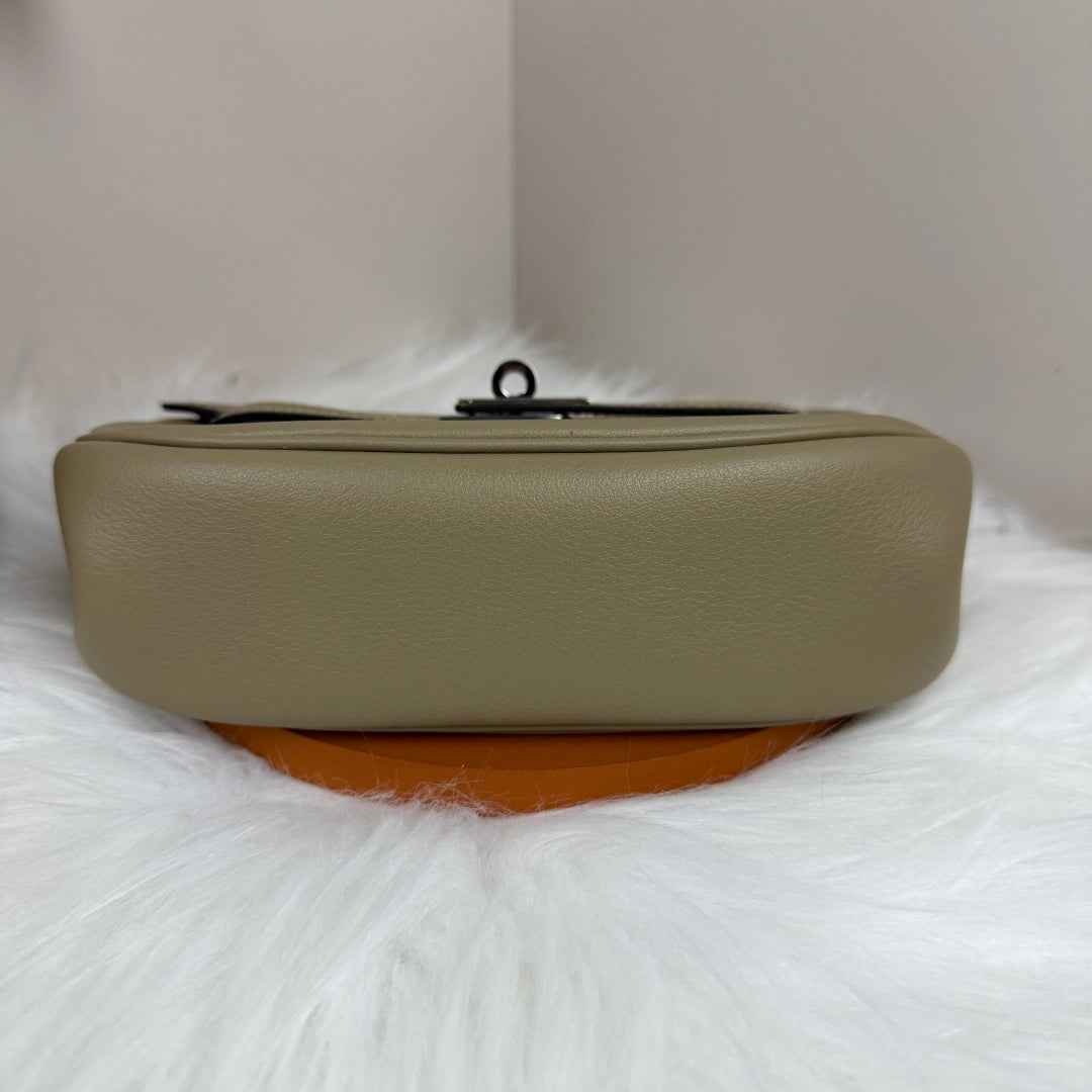 Hermès Gray Swift Kelly Moove Bag Silver 825666