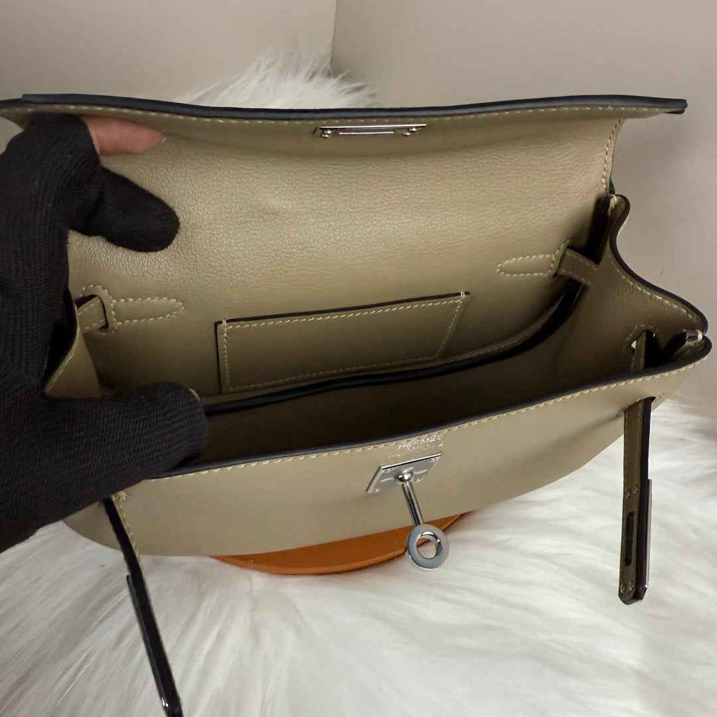 Hermès Gray Swift Kelly Moove Bag Silver 825666