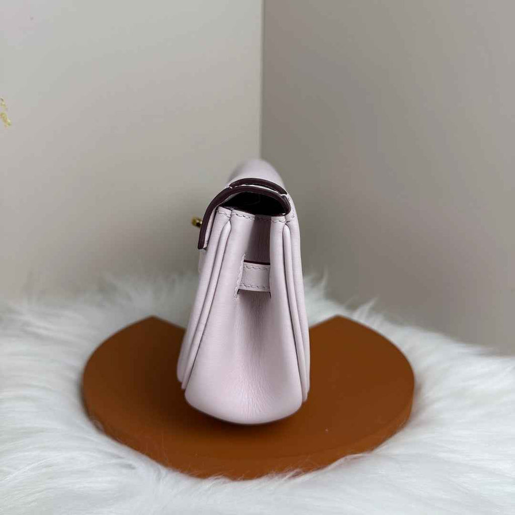 Hermès Pink Swift Kelly Moove Bag Gold 825668