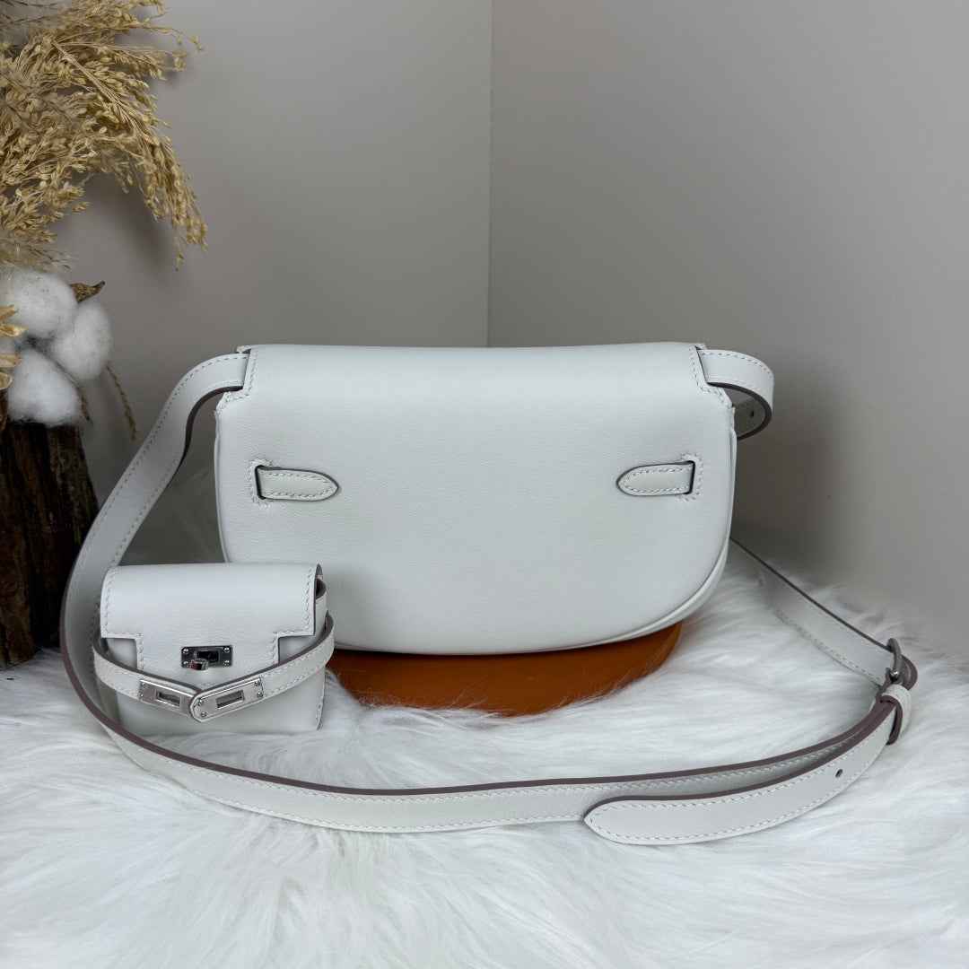 Hermès White Swift Kelly Moove Bag Silver 825671