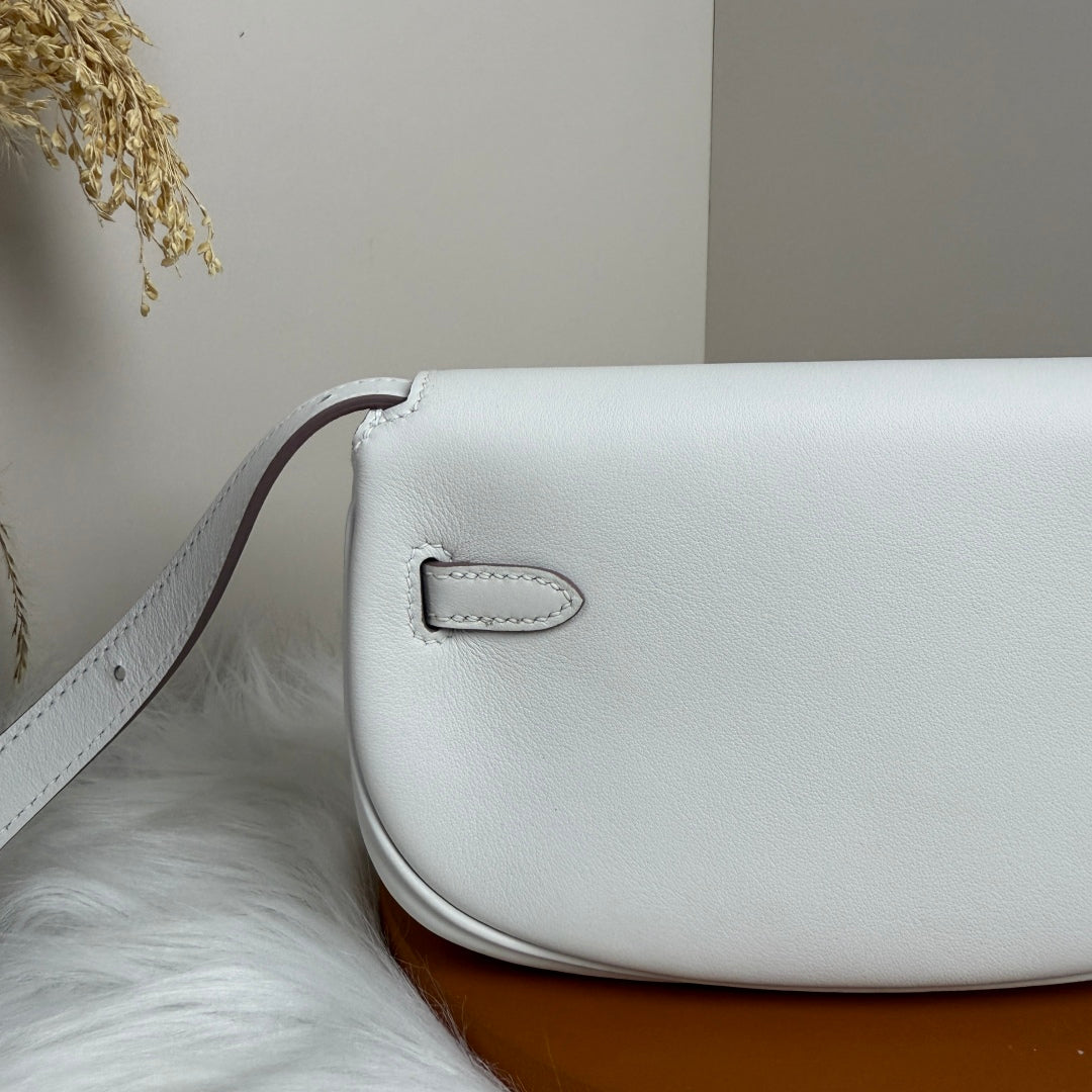 Hermès White Swift Kelly Moove Bag Silver 825671