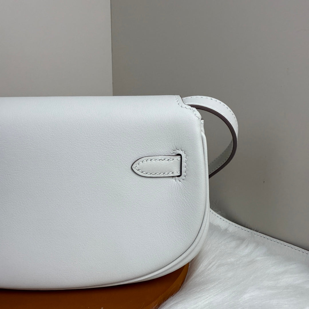Hermès White Swift Kelly Moove Bag Silver 825671
