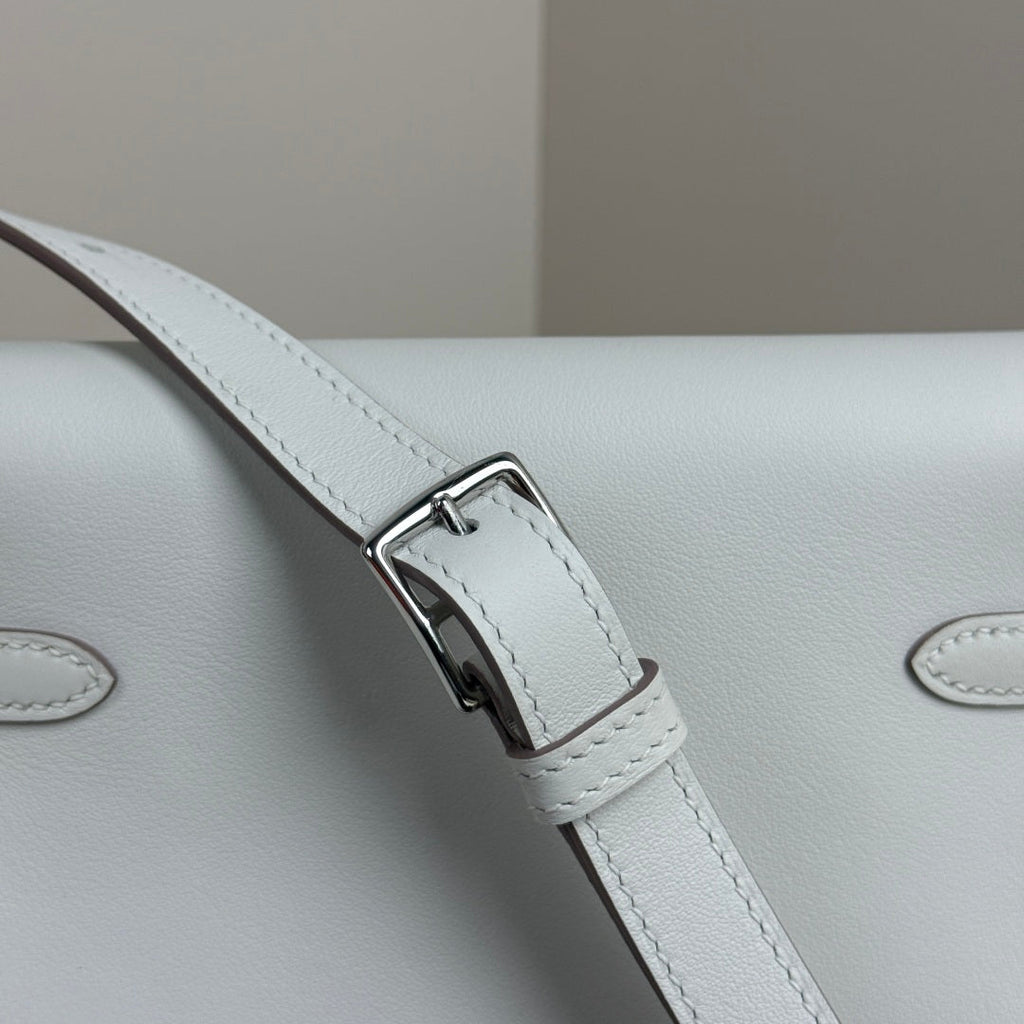 Hermès White Swift Kelly Moove Bag Silver 825671