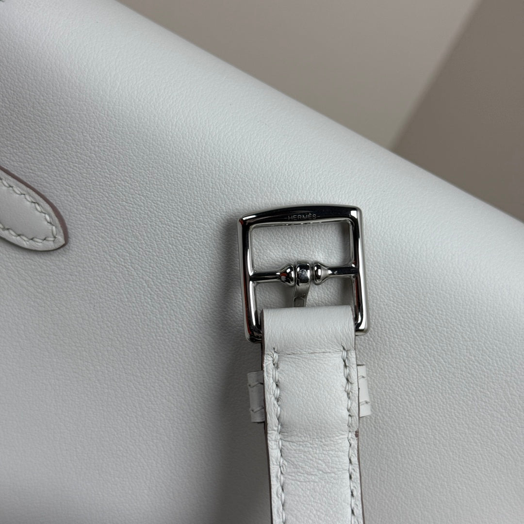 Hermès White Swift Kelly Moove Bag Silver 825671