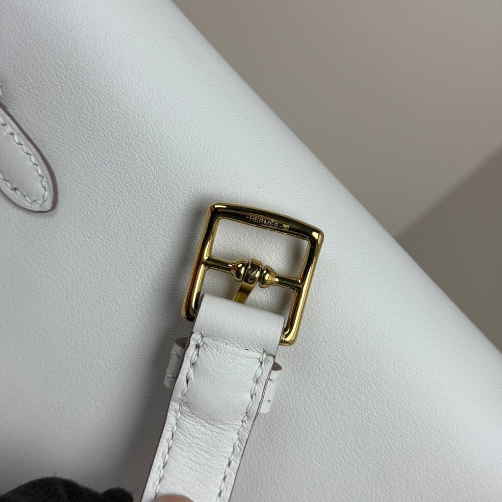 Hermès White Swift Kelly Moove Bag Gold 825672