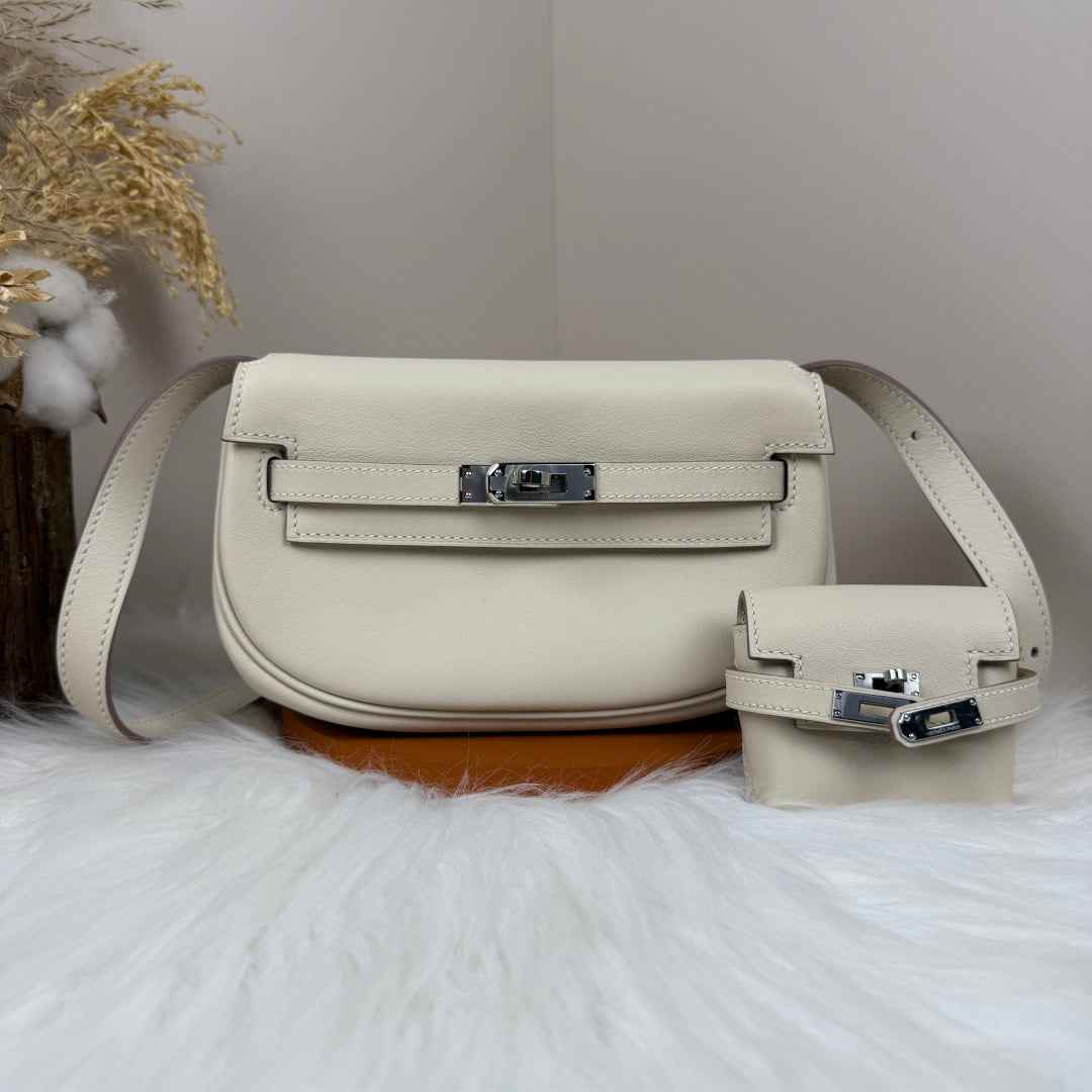 Hermès Beige Swift Kelly Moove Bag Silver 825670