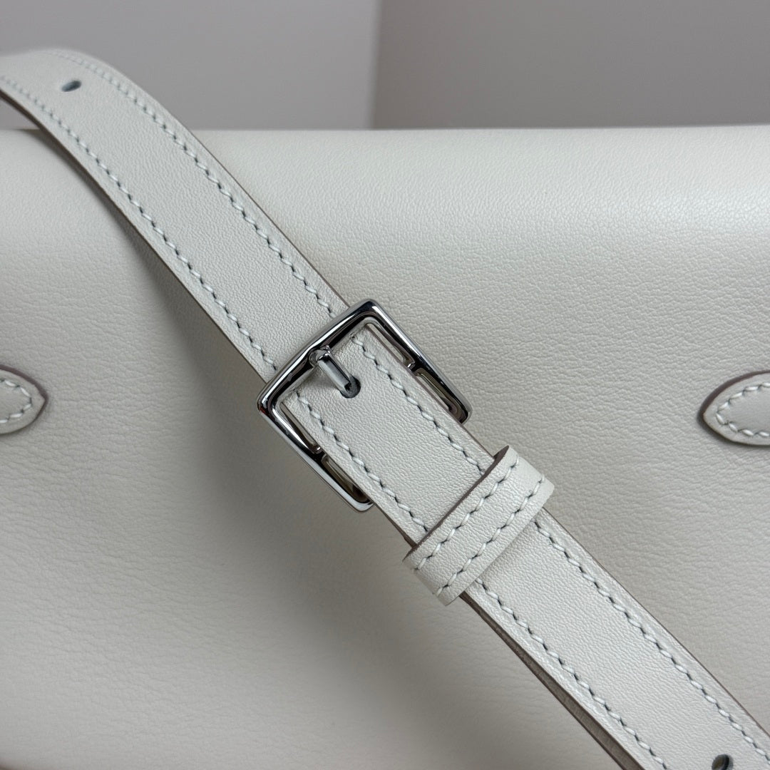 Hermès Beige Swift Kelly Moove Bag Silver 825670