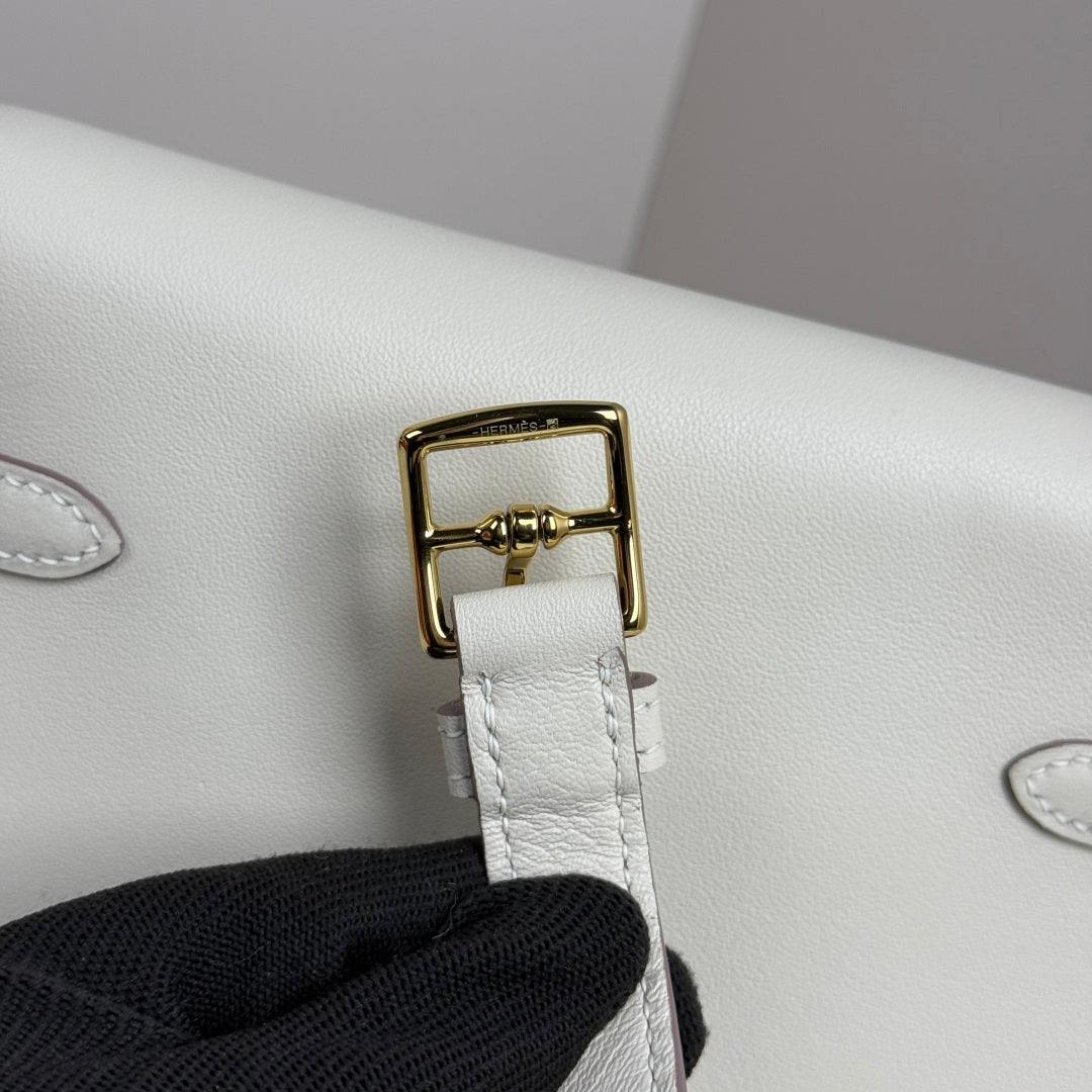 Hermès Beige Swift Kelly Moove Bag Gold 825669