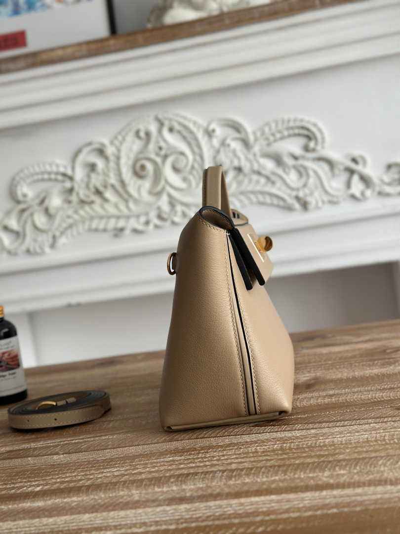 Hermès 24/24 Mini Bag Evercolor Swift Leather Gray Gold
