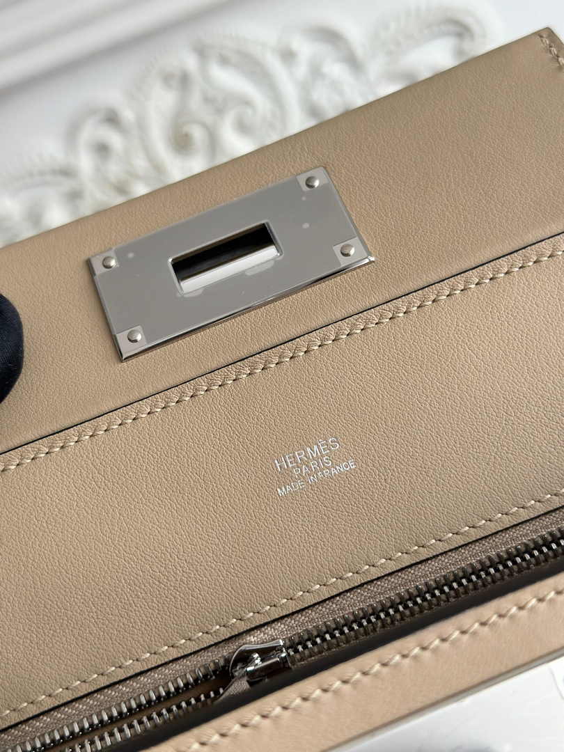 Hermès 24/24 Mini Bag Evercolor Swift Leather Gray Silver