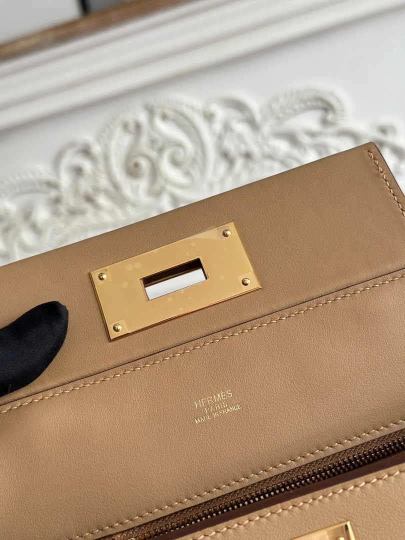 Hermès 24/24 Mini Bag Evercolor Swift Leather Apricot Gold