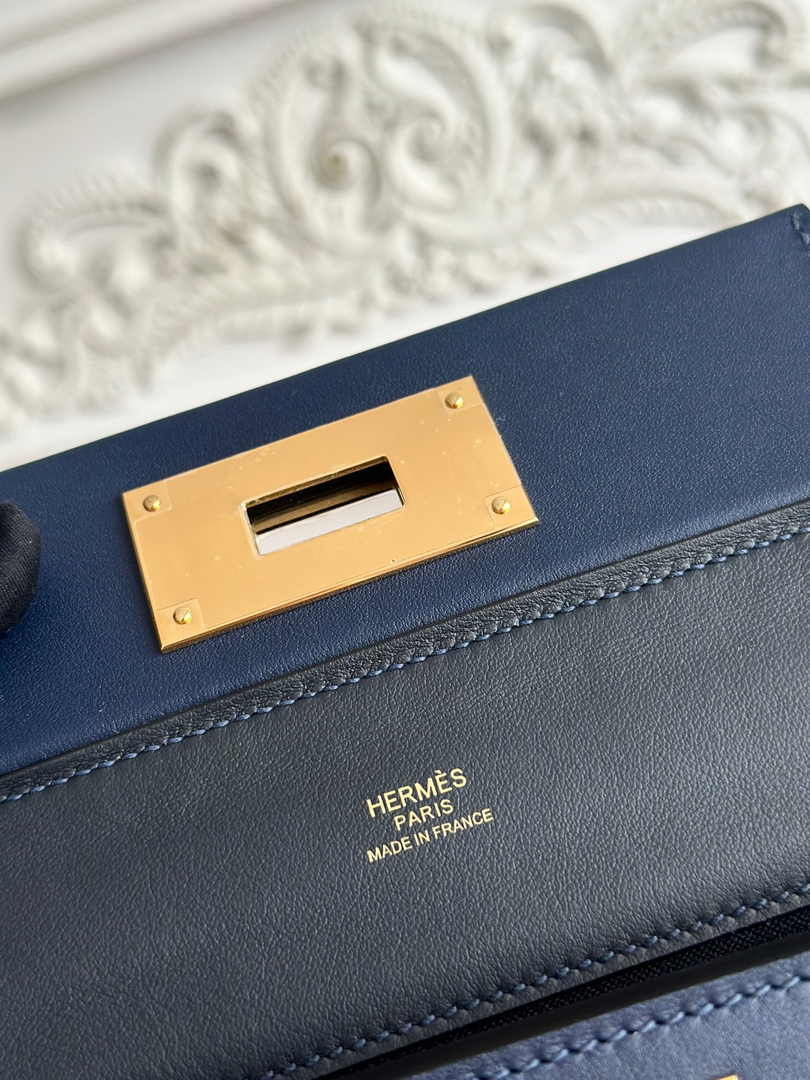 Hermès 24/24 Mini Bag Evercolor Swift Leather Navy Blue Gold