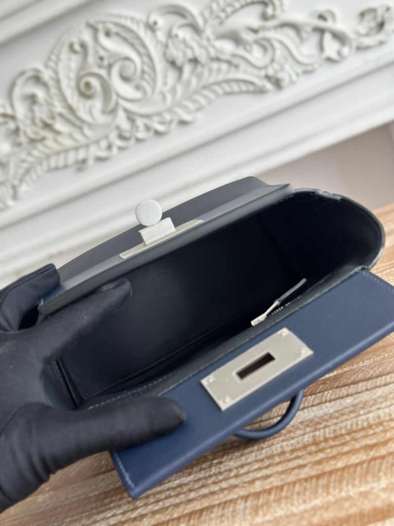Hermès 24/24 Mini Bag Evercolor Swift Leather Navy Blue Silver