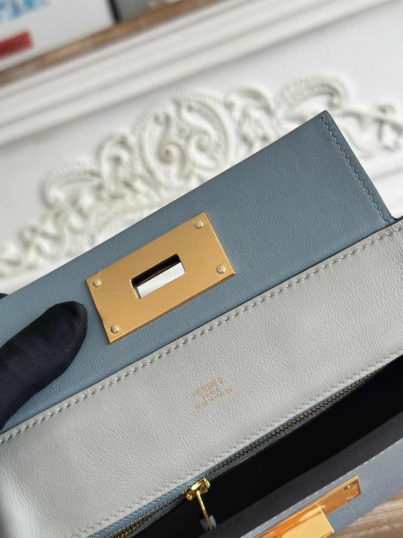 Hermès 24/24 Mini Bag Blue Evercolor Swift Leather Gold