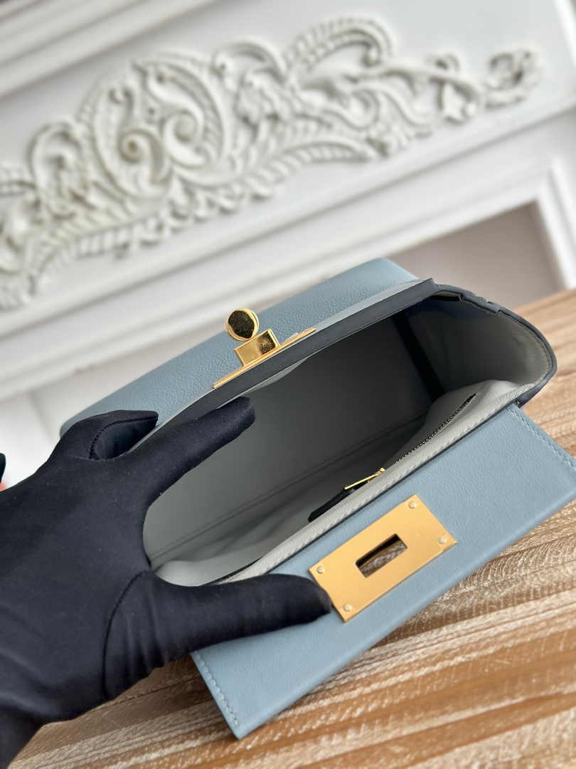Hermès 24/24 Mini Bag Blue Evercolor Swift Leather Gold