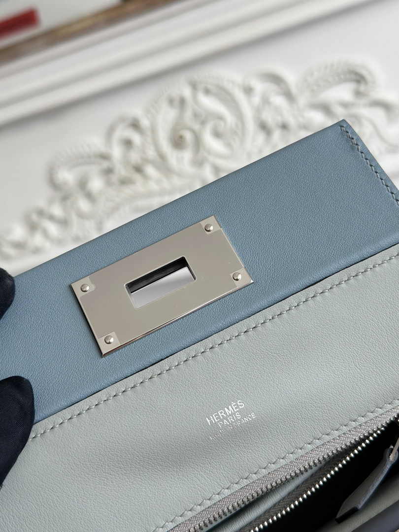 Hermès 24/24 Mini Bag Blue Evercolor Swift Leather Silver
