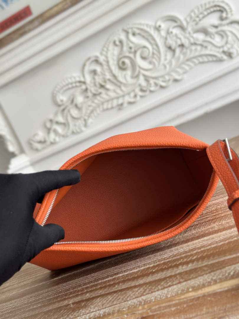 Hermes Berlingot Bag Leather H267902