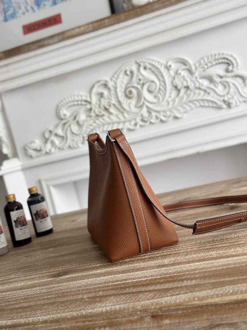 Hermes Berlingot Bag Leather H267903