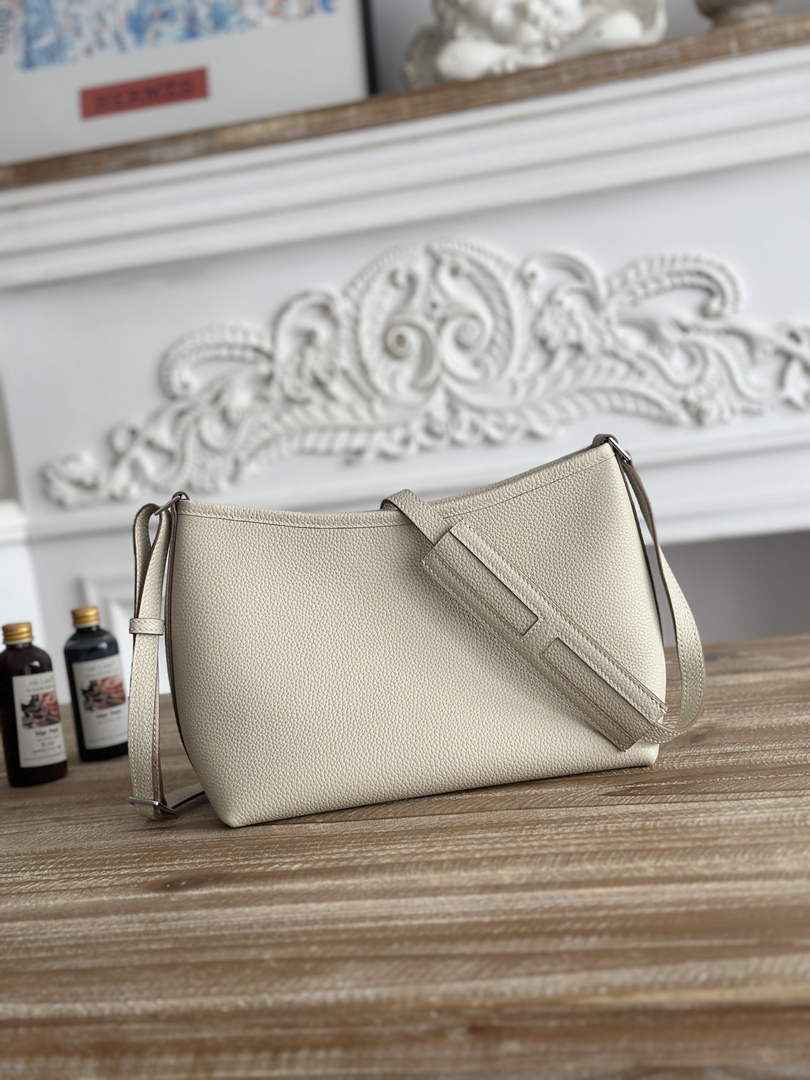 Hermes Berlingot Bag Leather H267904