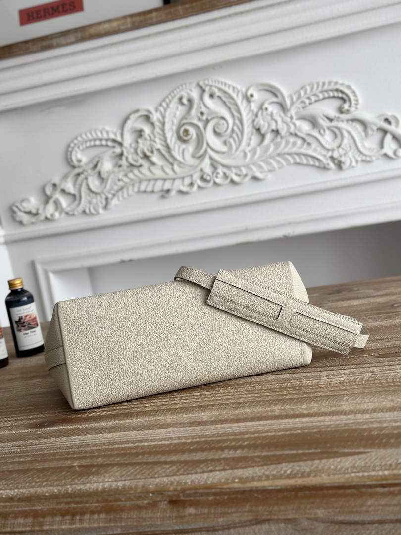 Hermes Berlingot Bag Leather H267904