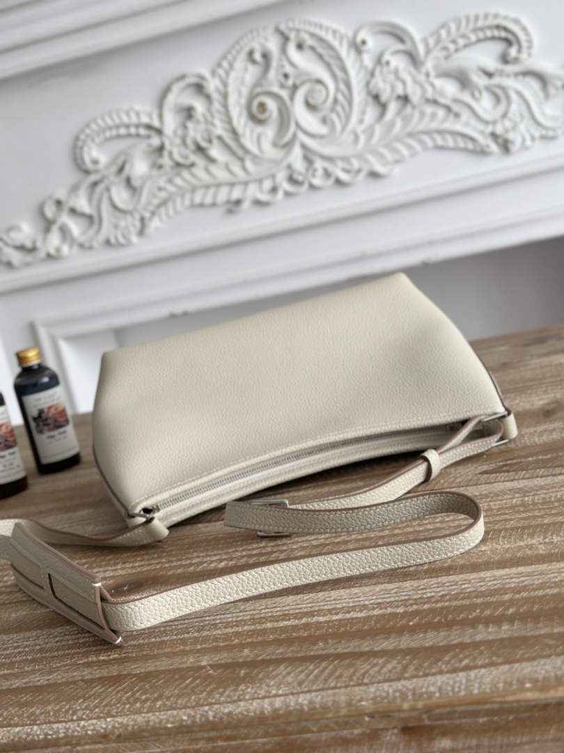 Hermes Berlingot Bag Leather H267904