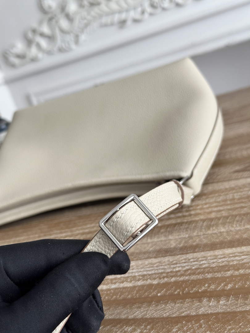Hermes Berlingot Bag Leather H267904