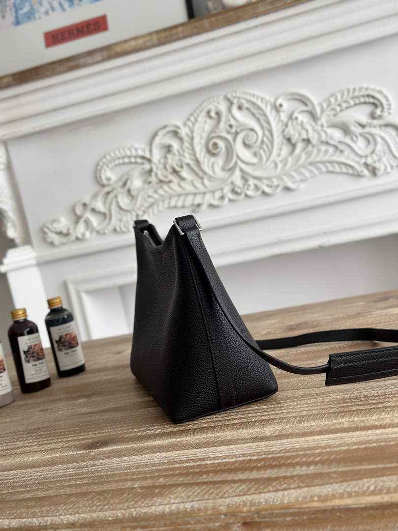 Hermes Berlingot Bag Leather H267905