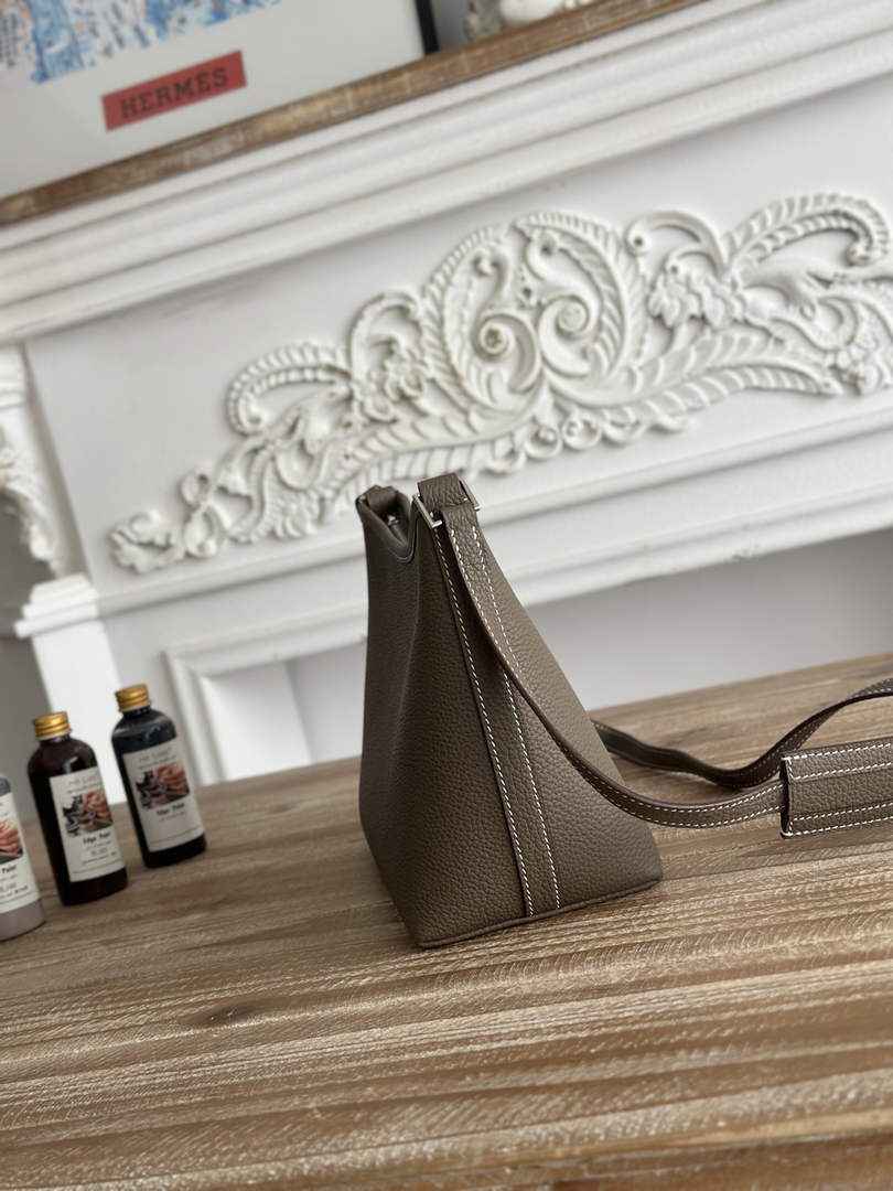 Hermes Berlingot Bag Leather H267908