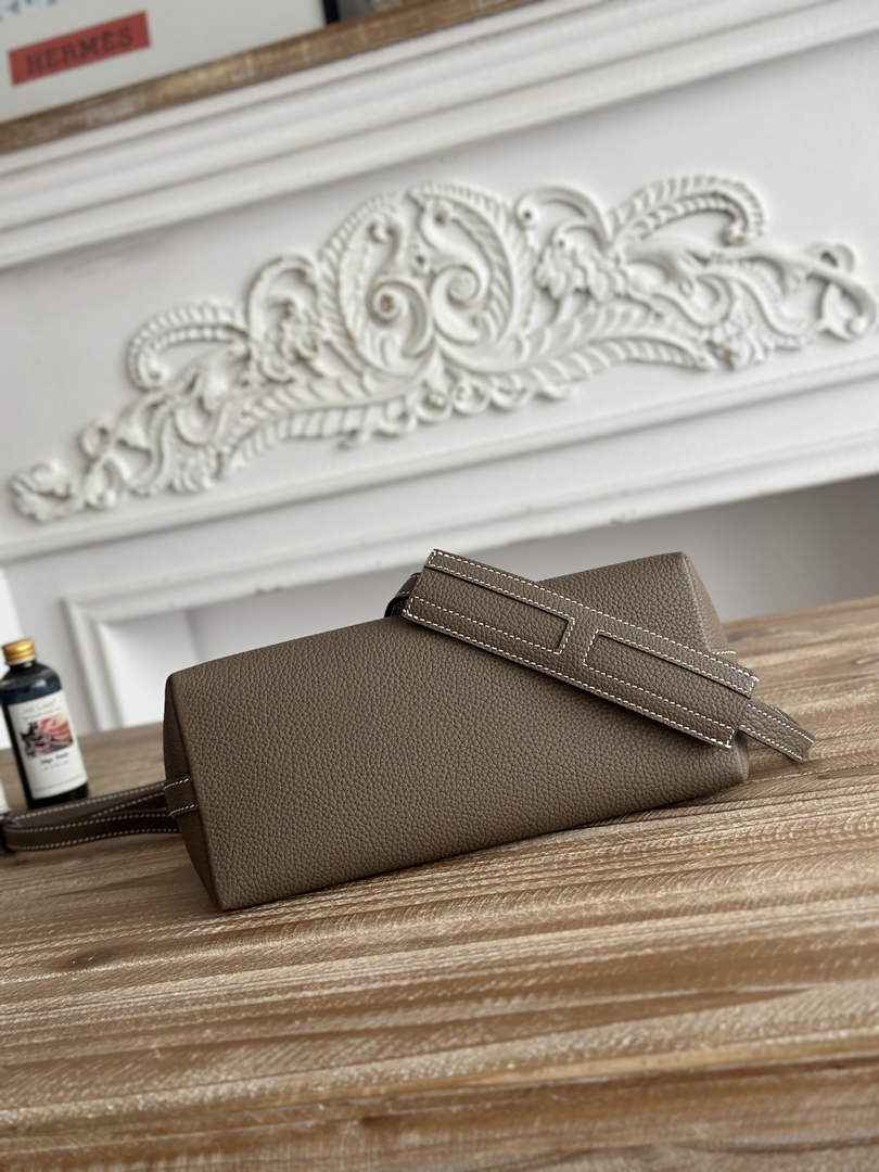 Hermes Berlingot Bag Leather H267908