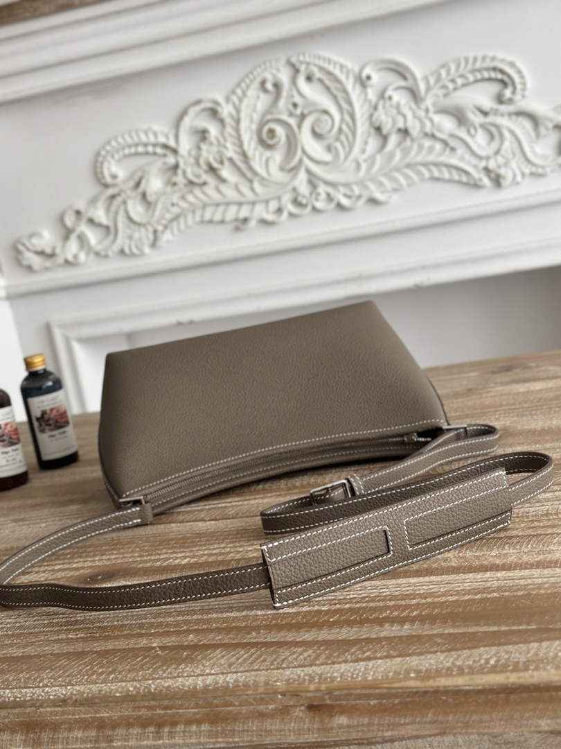 Hermes Berlingot Bag Leather H267908