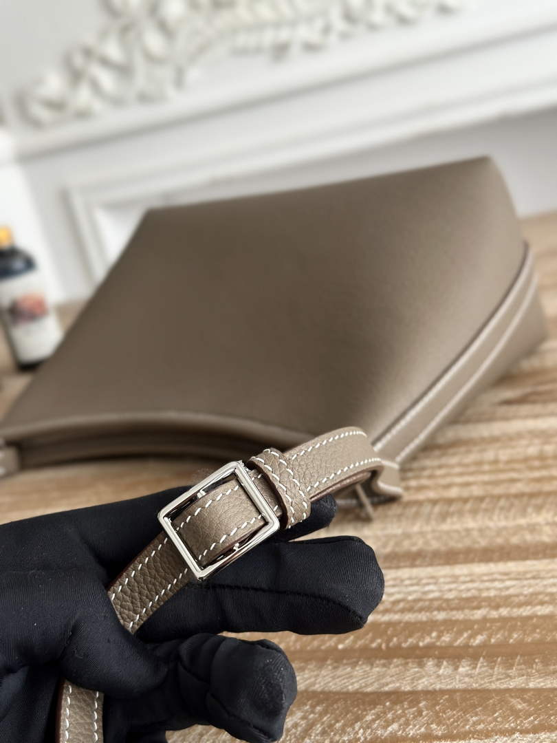Hermes Berlingot Bag Leather H267908