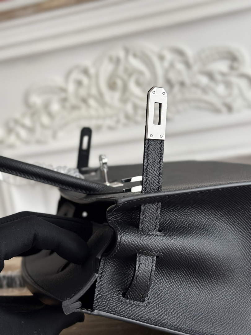 Hermès Birkin 25 Bag Black Epsom Leather H625656