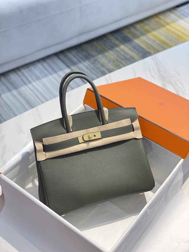 Hermès Birkin 30cm Green Togo Gold Hardware