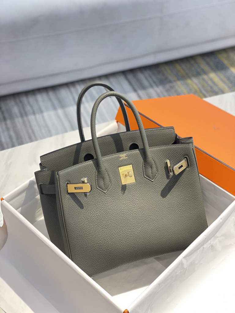 Hermès Birkin 30cm Green Togo Gold Hardware