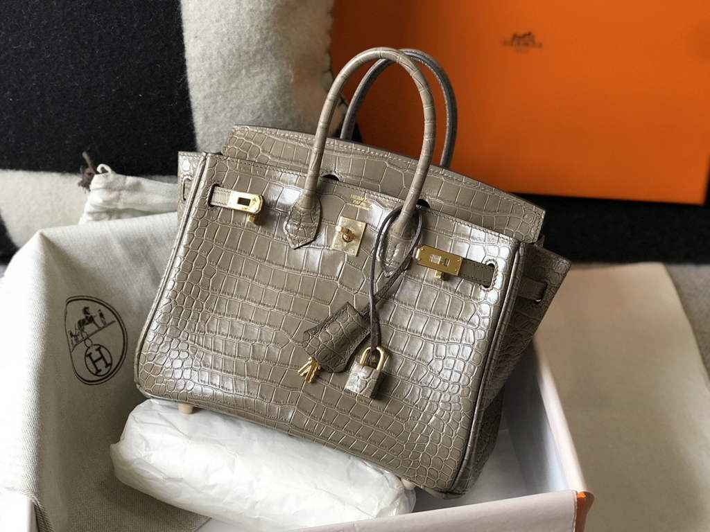 Hermès Birkin Bag 30cm Gray Crocodile Leather Gold Hardware