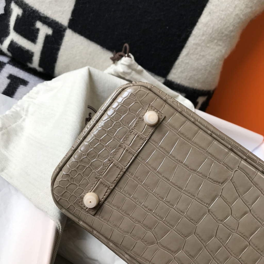 Hermès Birkin Bag 30cm Gray Crocodile Leather Gold Hardware