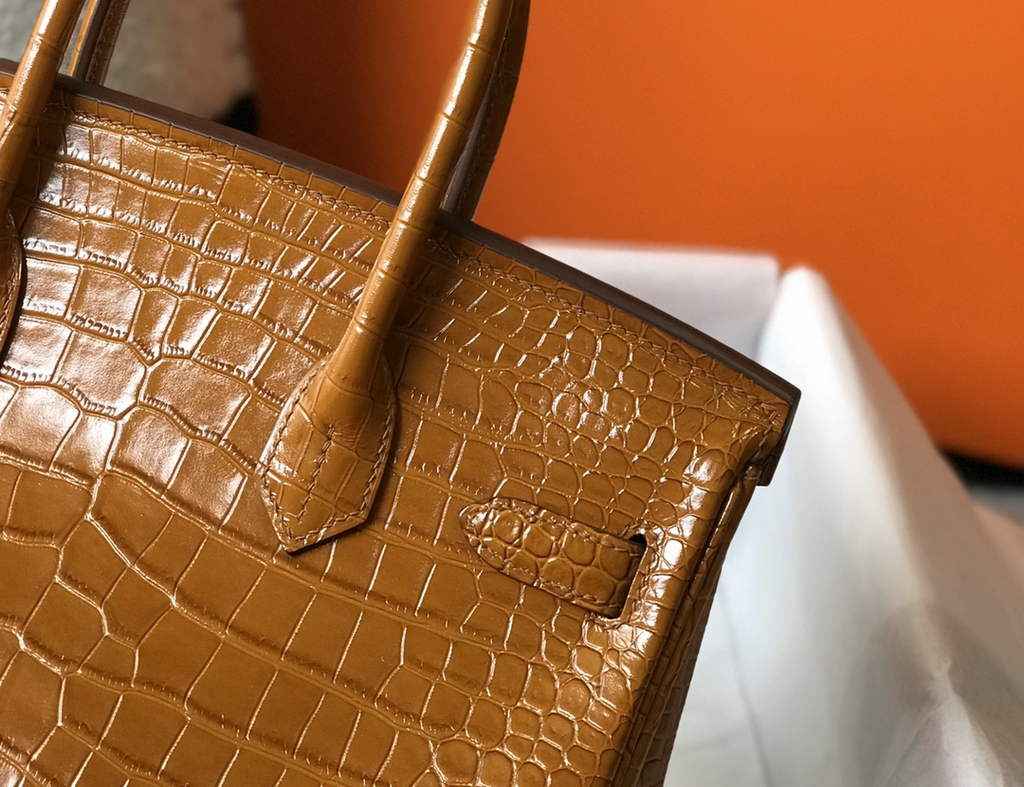 Hermès Birkin Bag 30cm Brown Crocodile Leather Gold Hardware
