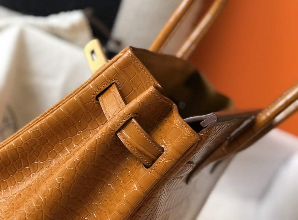Hermès Birkin Bag 30cm Brown Crocodile Leather Gold Hardware