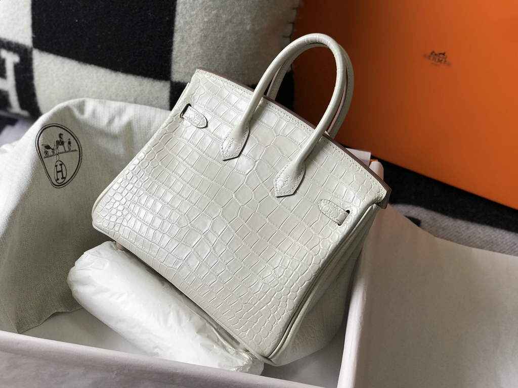 Hermès Birkin Bag 30cm White Crocodile Leather Gold Hardware