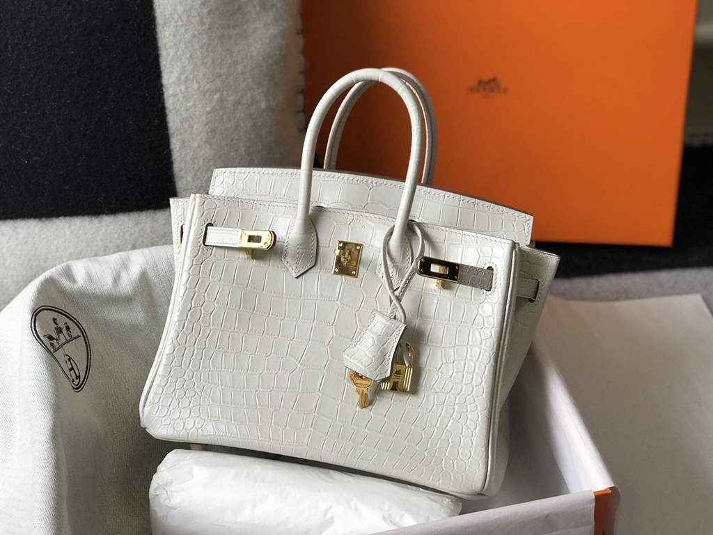 Hermès Birkin Bag 30cm White Crocodile Leather Gold Hardware