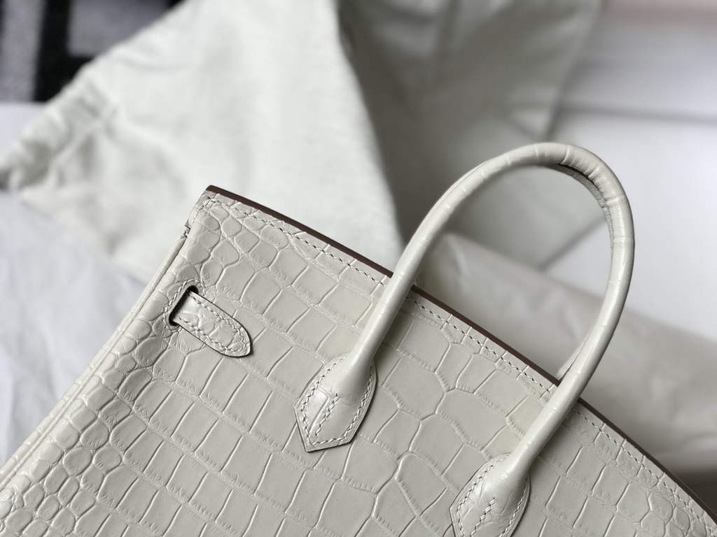 Hermès Birkin Bag 30cm White Crocodile Leather Gold Hardware