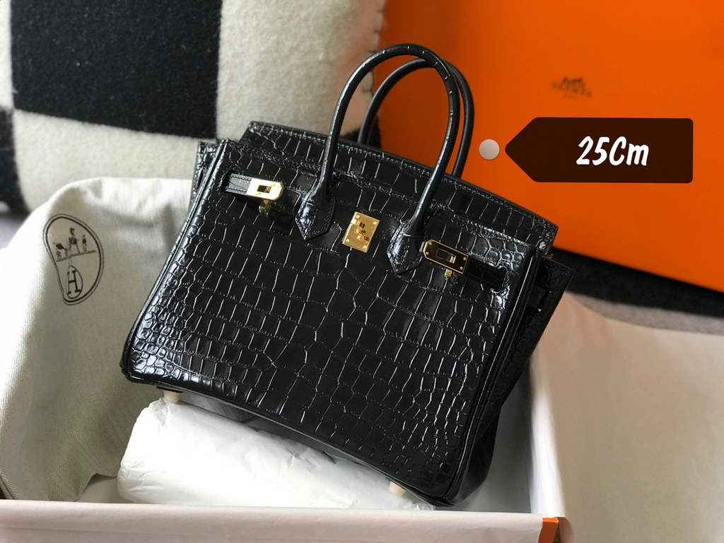 Hermès Birkin Bag 30cm Black Crocodile Leather Gold Hardware