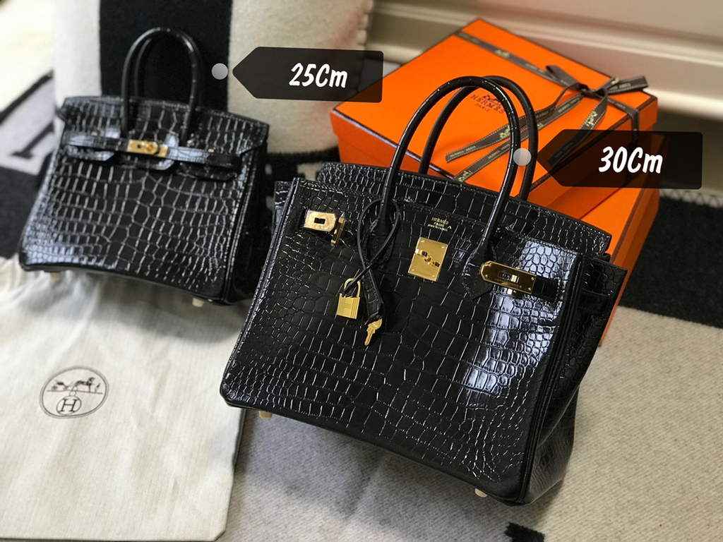 Hermès Birkin Bag 30cm Black Crocodile Leather Gold Hardware