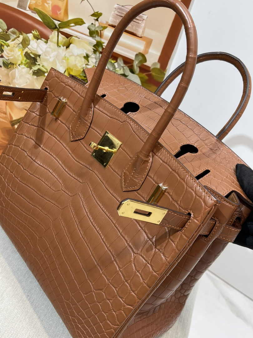 Hermès Birkin Bag 30cm camel Crocodile Leather Gold Hardware H8881