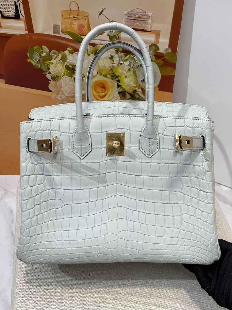 Hermès Birkin Bag 30cm Gray Crocodile Leather Gold Hardware H8890