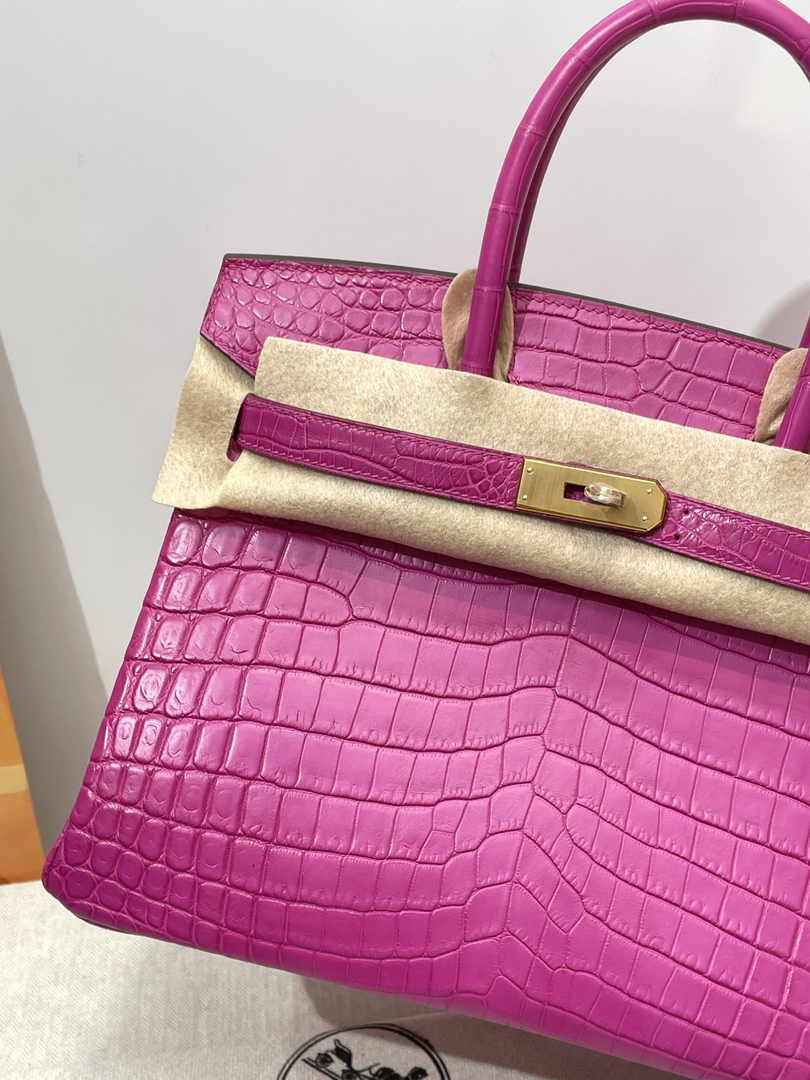 Hermès Birkin Bag 30cm Plum Crocodile Leather Gold Hardware H8883