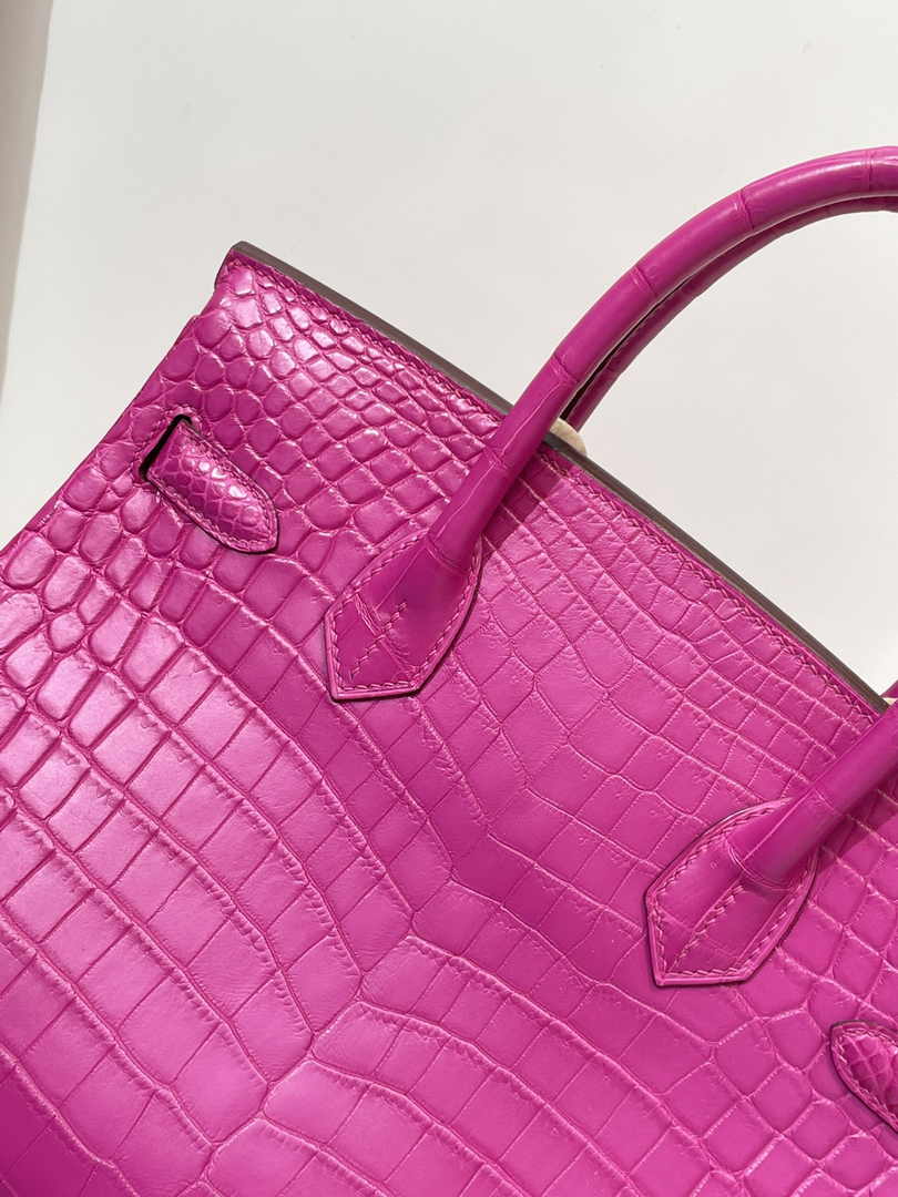 Hermès Birkin Bag 30cm Plum Crocodile Leather Gold Hardware H8883