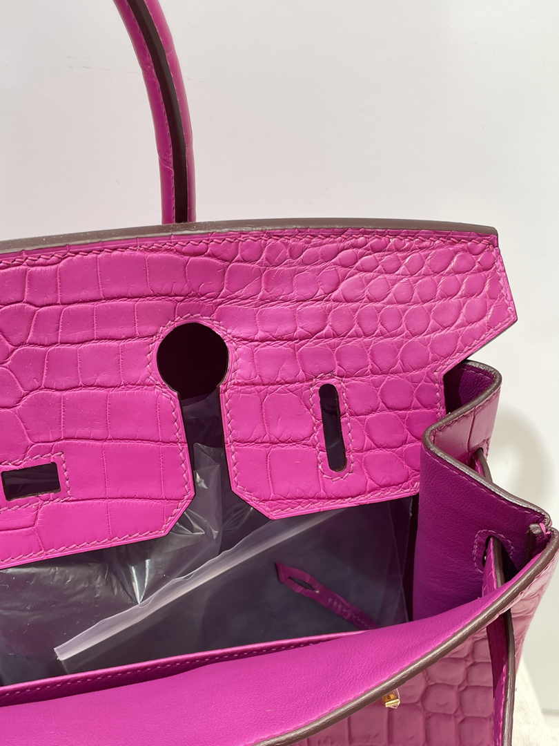 Hermès Birkin Bag 30cm Plum Crocodile Leather Gold Hardware H8883