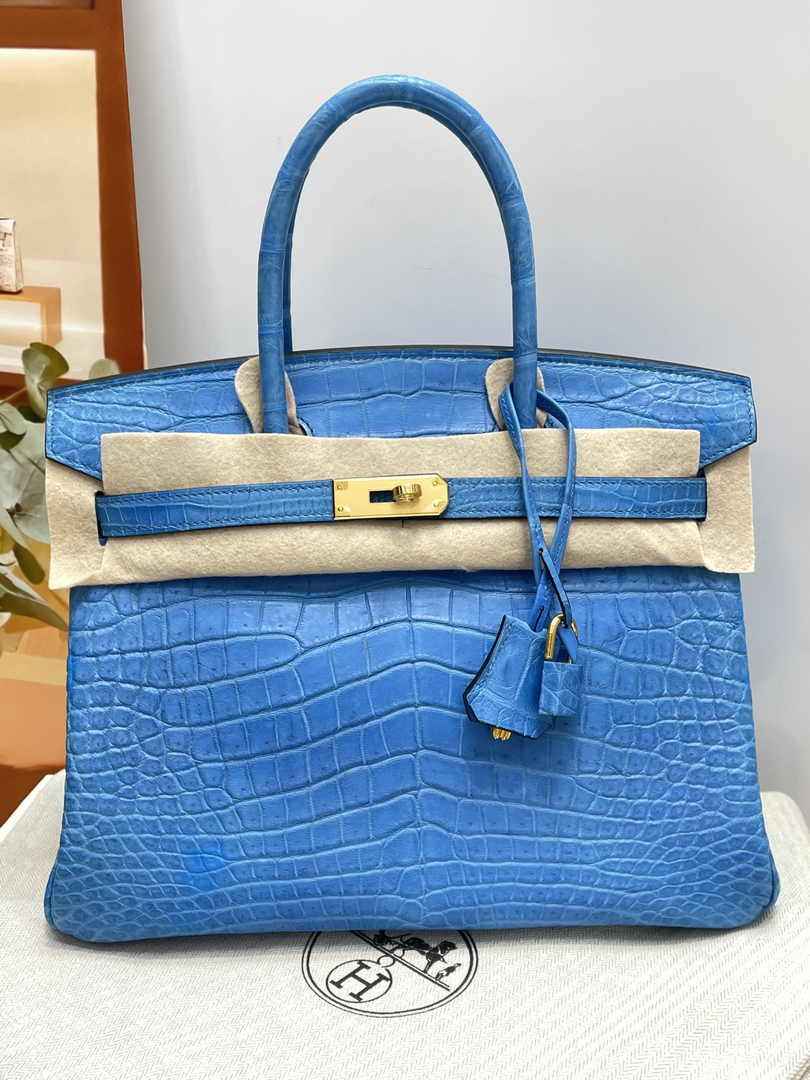 Hermès Birkin Bag 30cm Blue Crocodile Leather Gold Hardware H8884